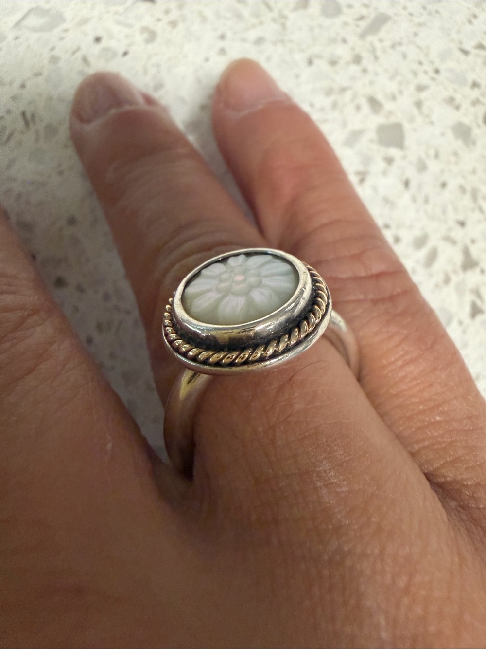 Pandora Sterling Silver Floral Mother-of-Pearl Ring with Rope Gold Details - Picture 3 of 5
